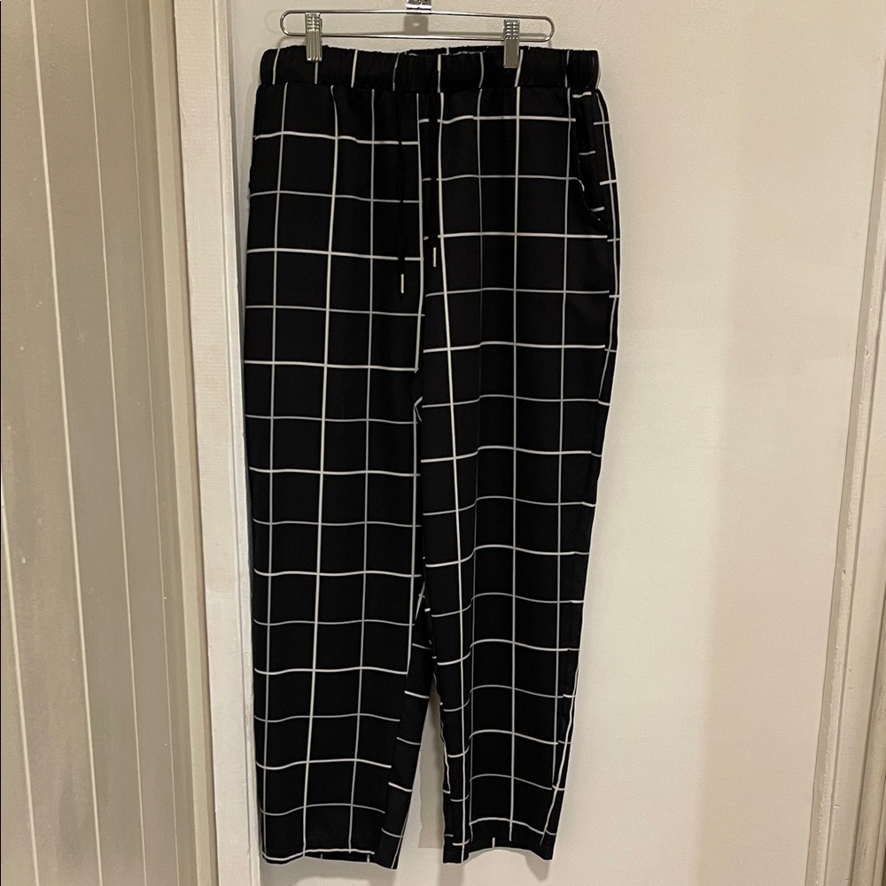 Women's Black Windowpane Drawstring Pants - image 1
